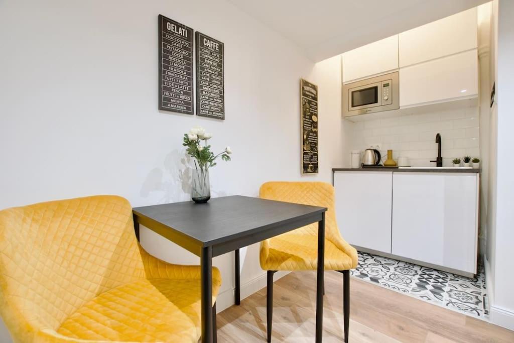 Premium Apartment By Hi5- Brody Street Budapest Exteriör bild